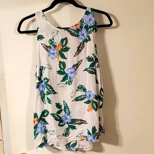 Old Navy sleeveless floral top